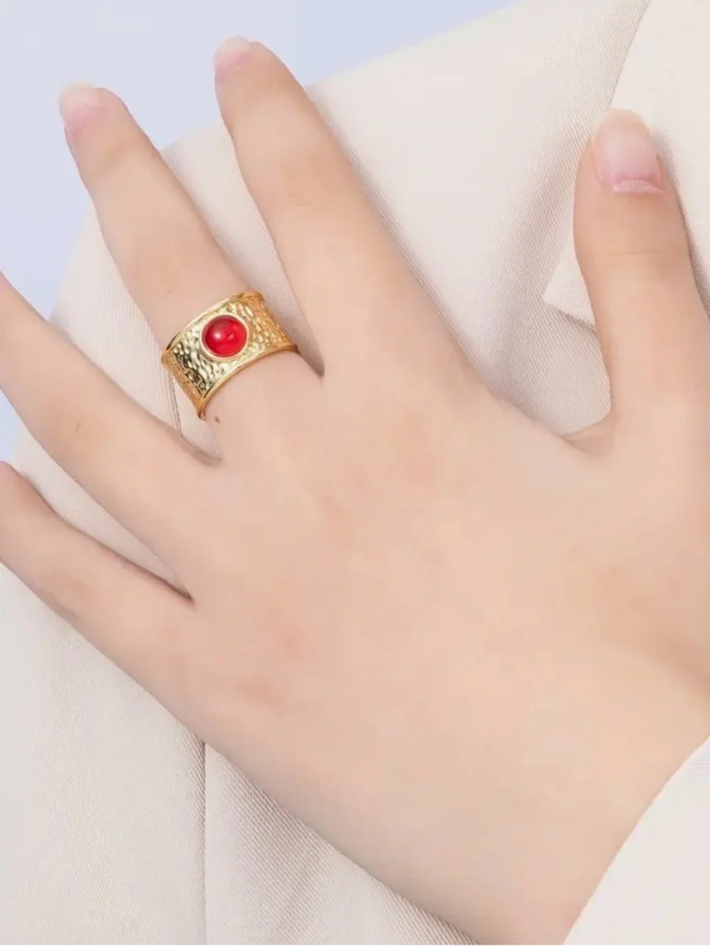 16K Gold Filled Red, Green Cabochon Gemstone Hammered Wide Band Ring - Picture 5 of 7